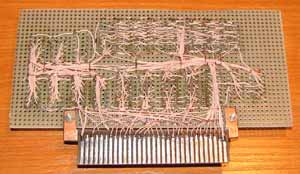 Модуль динамического ОЗУ объёмом 64КБ собран на 8-ми микросхемах КР565РУ5